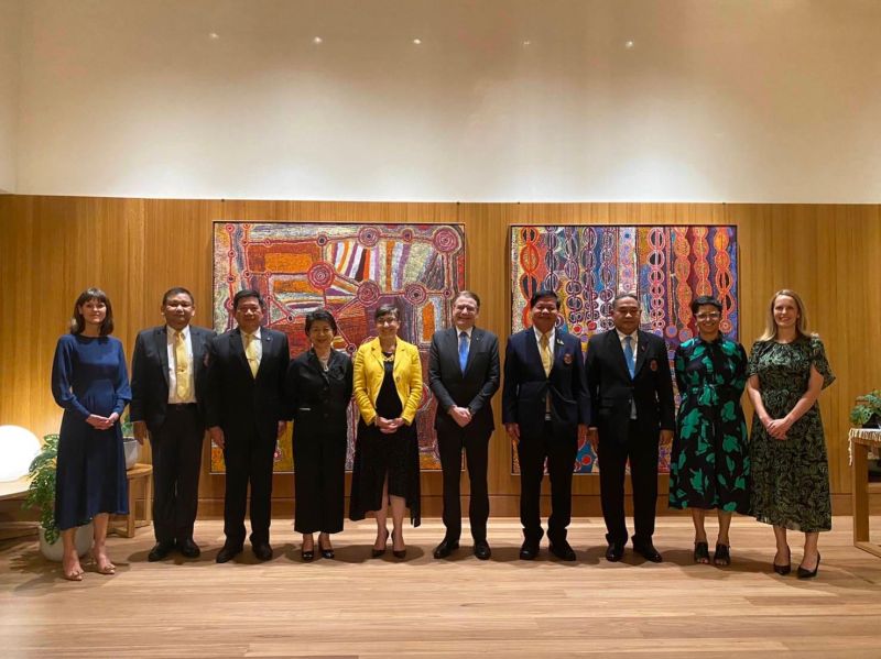 Guests at the Formal Dinner in honour of President Field’s official visit to Thailand, hosted by the Australian Ambassador to Thailand, Her Excellency Dr Angela McDonald PSM.